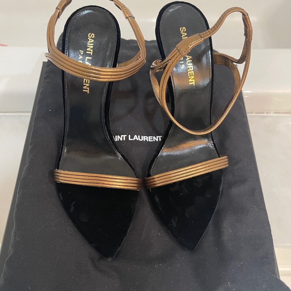 High heel sandals